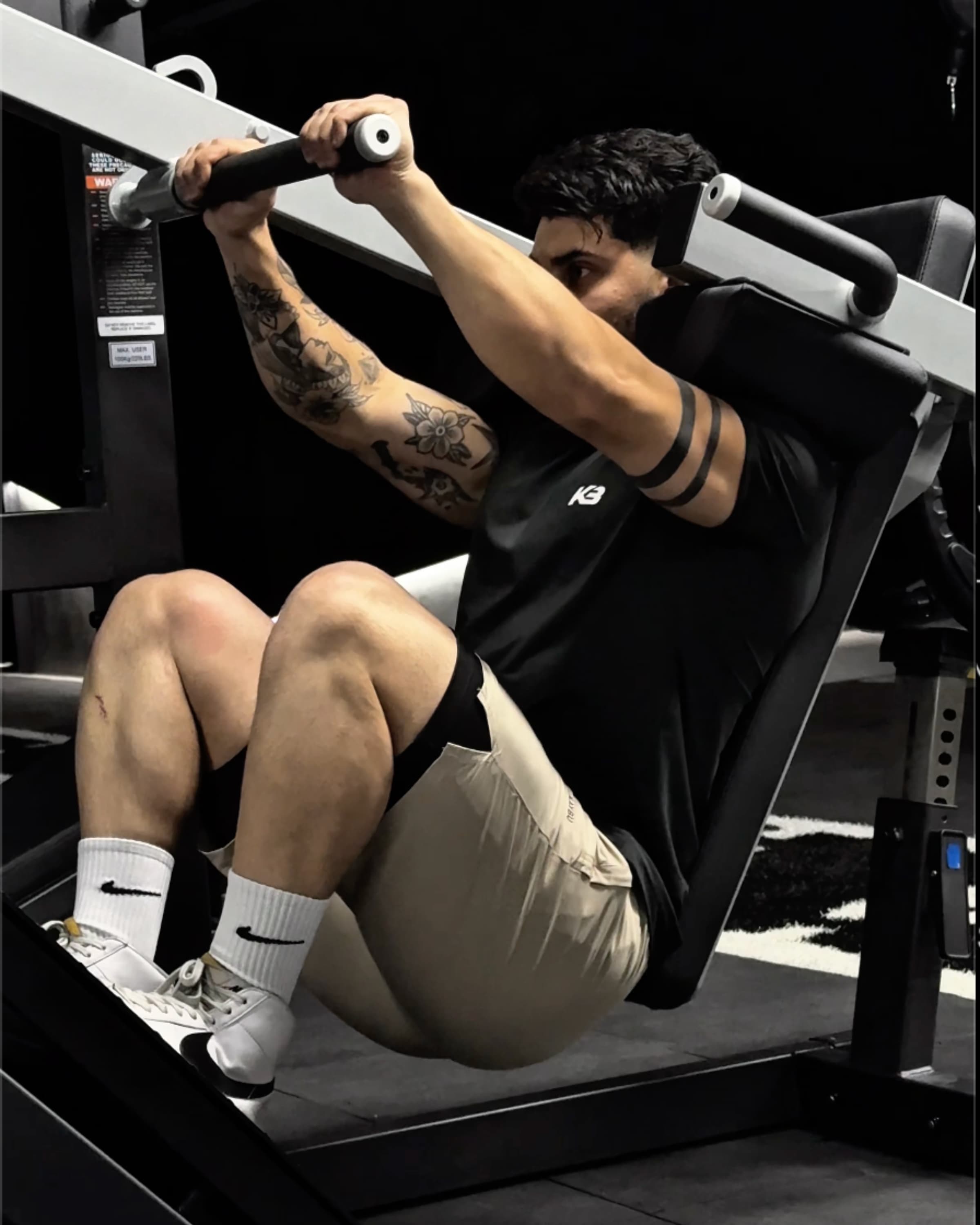 Pantaloneta con licra y bolsillos con cierre┃KBMEN RF.206